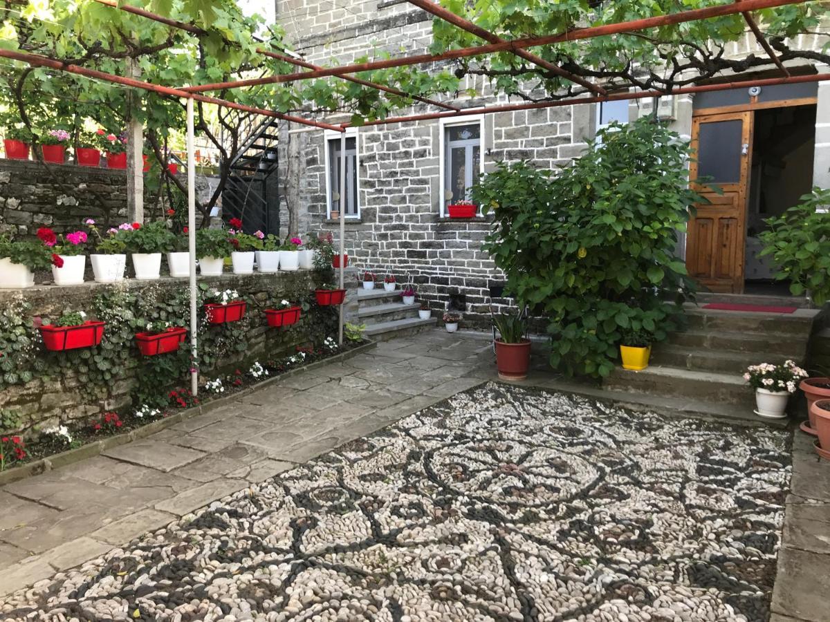 The Mosaic House - Shtepia Me Mozaik Hotel Permet Exterior photo